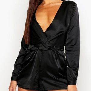 NWT BOOHOO Twist Front Satin Romper